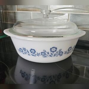 Vintage Cornflower Round Casserole Dish With Lid